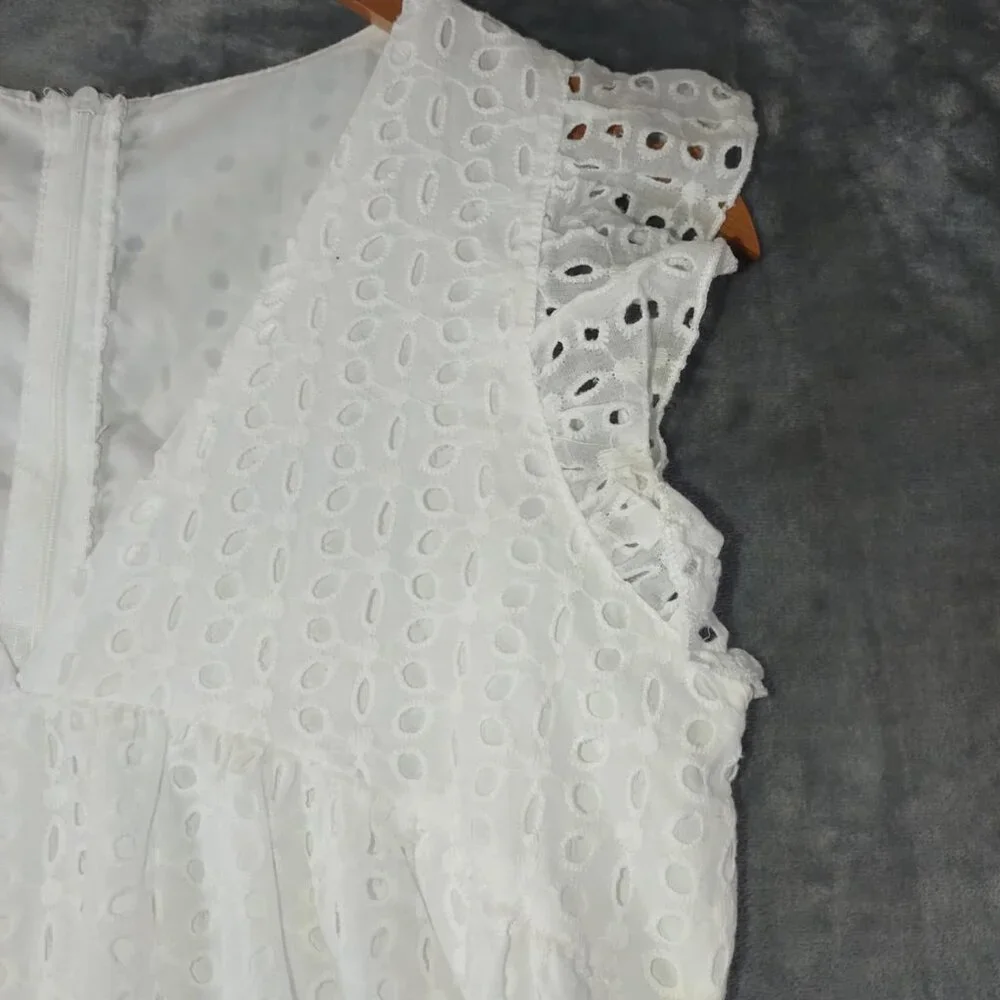 Unbranded Women's XS‎ White Summer Romper Eyelet Lace Scallop Hem Ruffle Sleeves